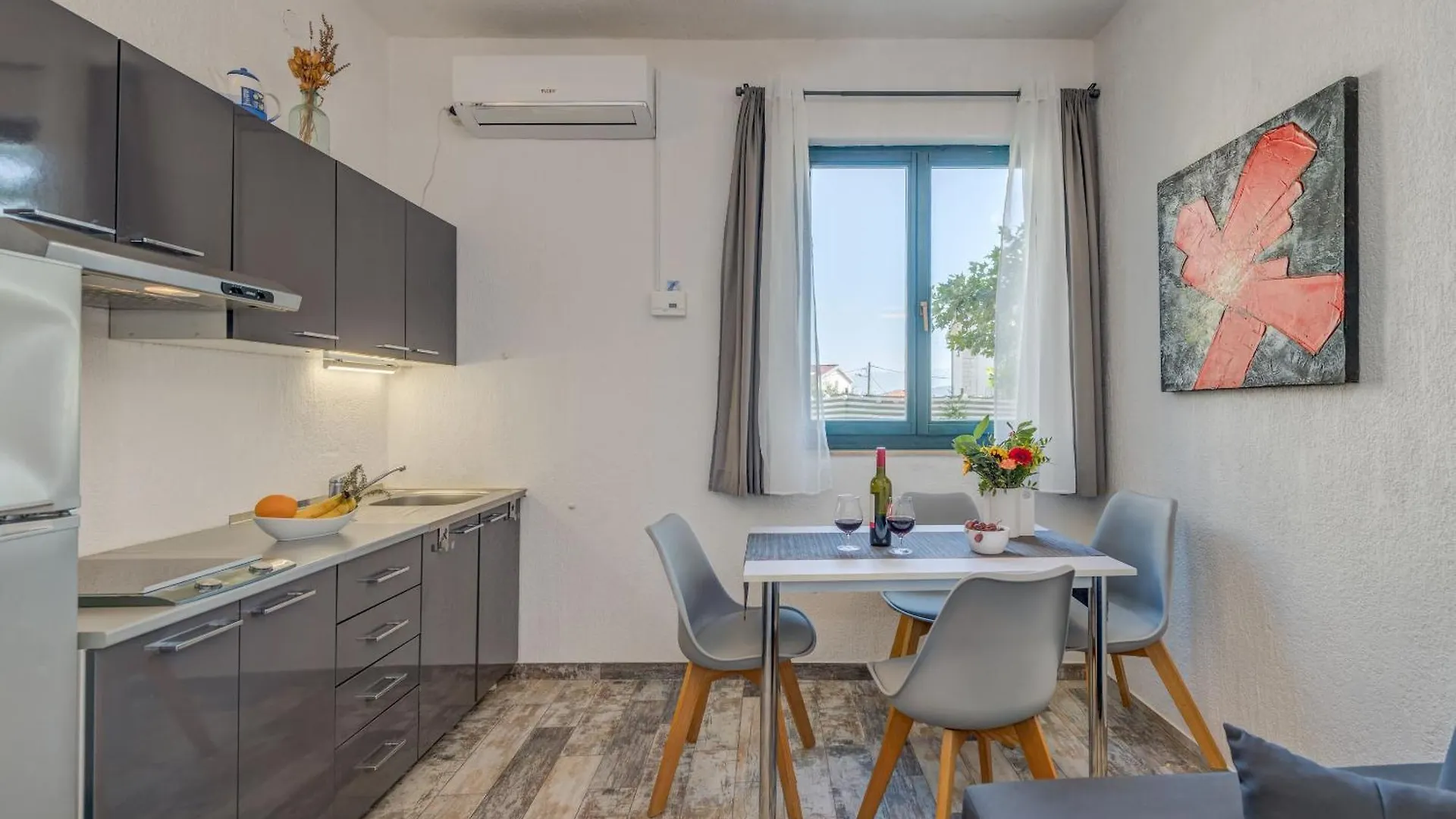 Apartments Deepwater Slatine Croatia