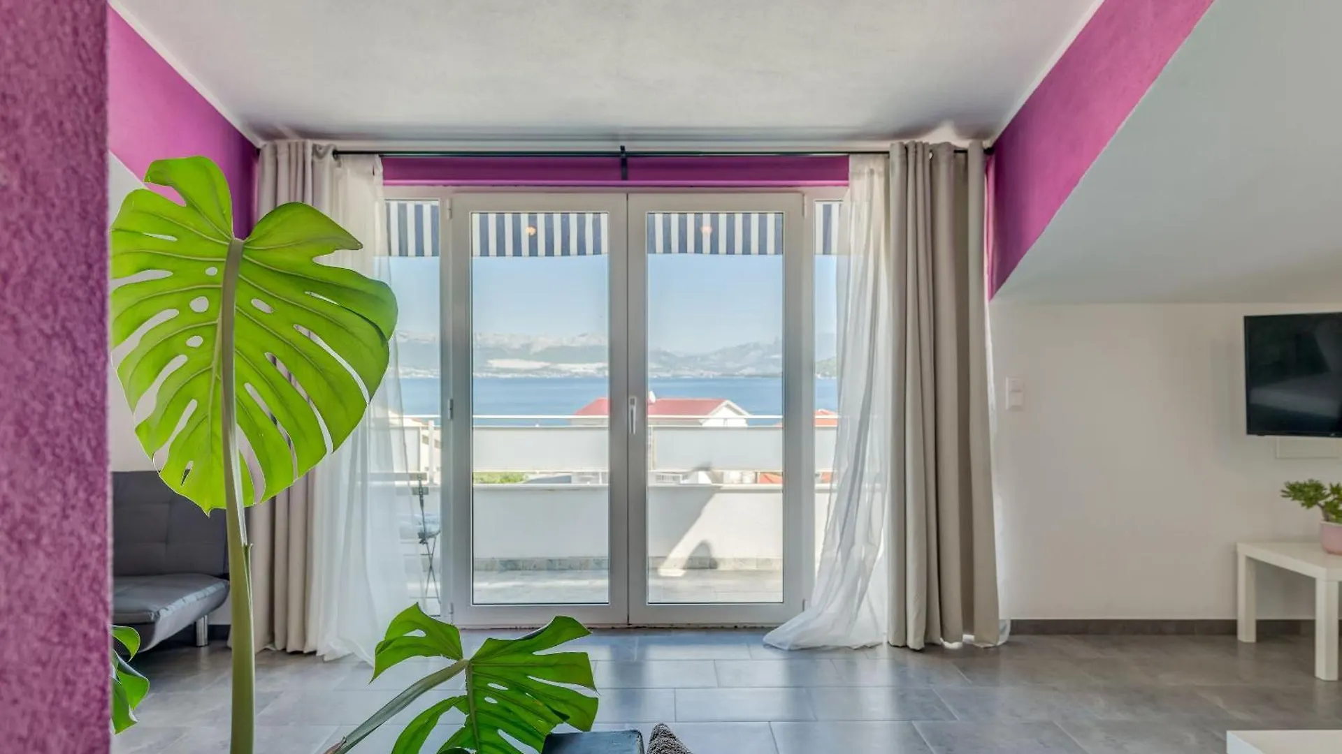 Apartments Deepwater Slatine Croacia