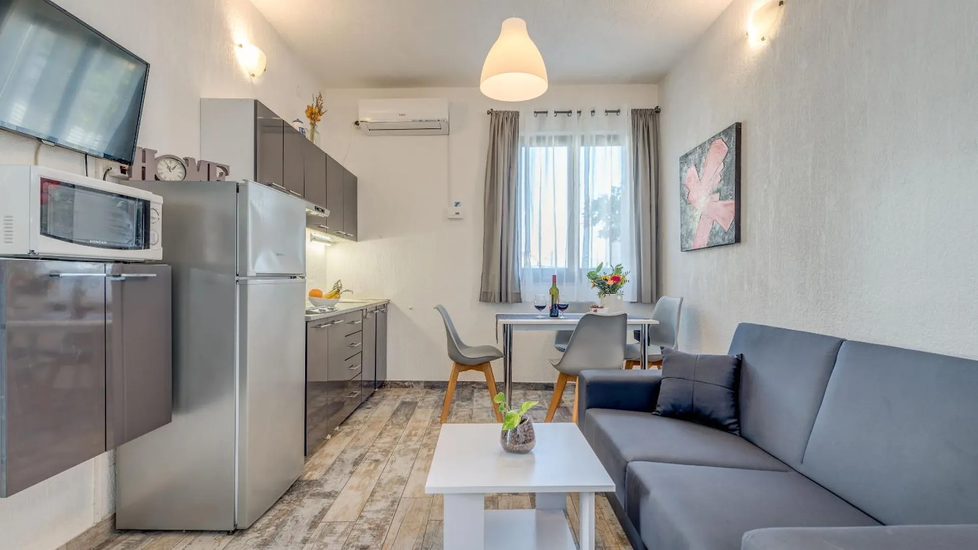 Apartments Deepwater Slatine