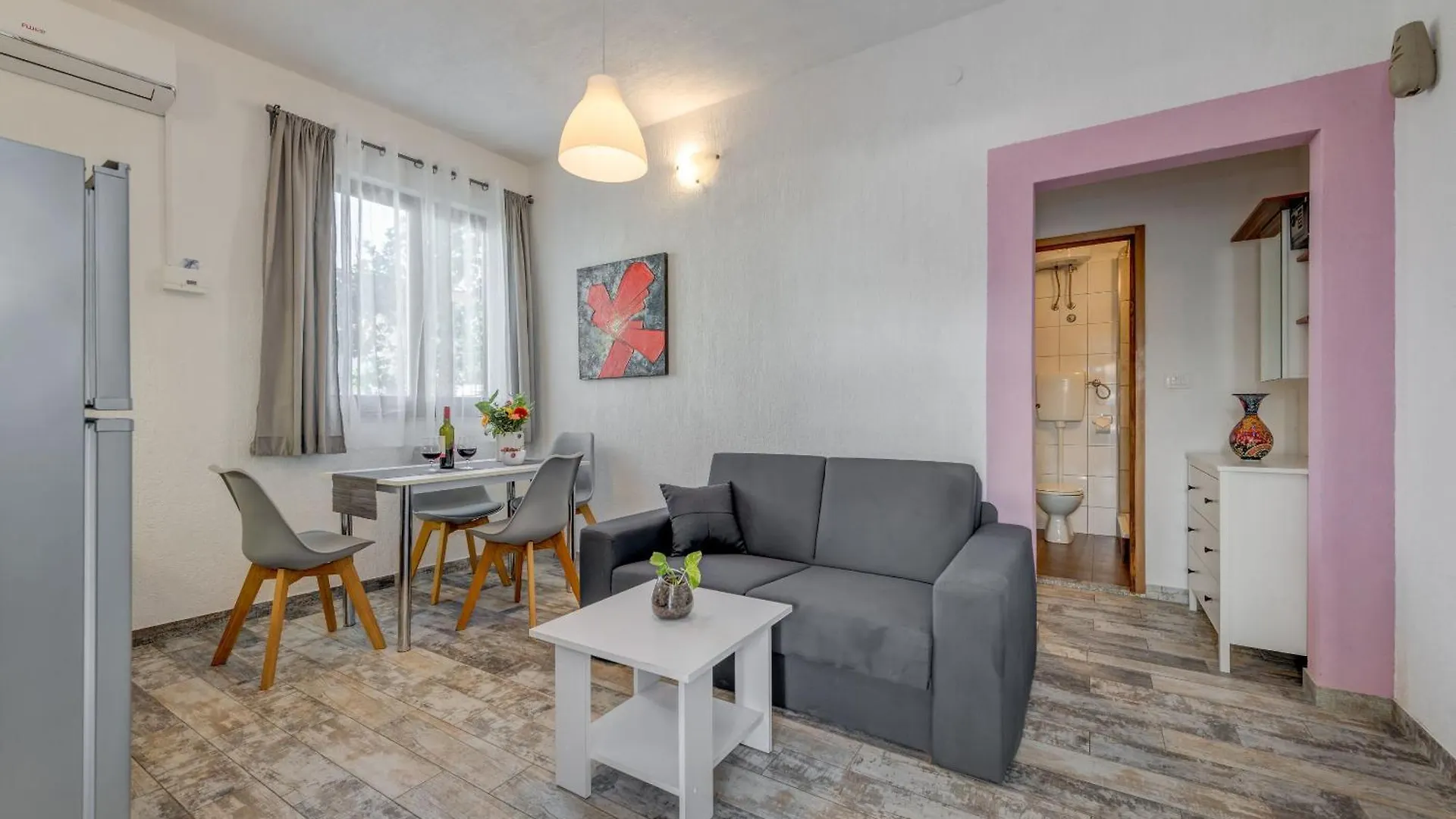 Apartments Deepwater Slatine Croatia