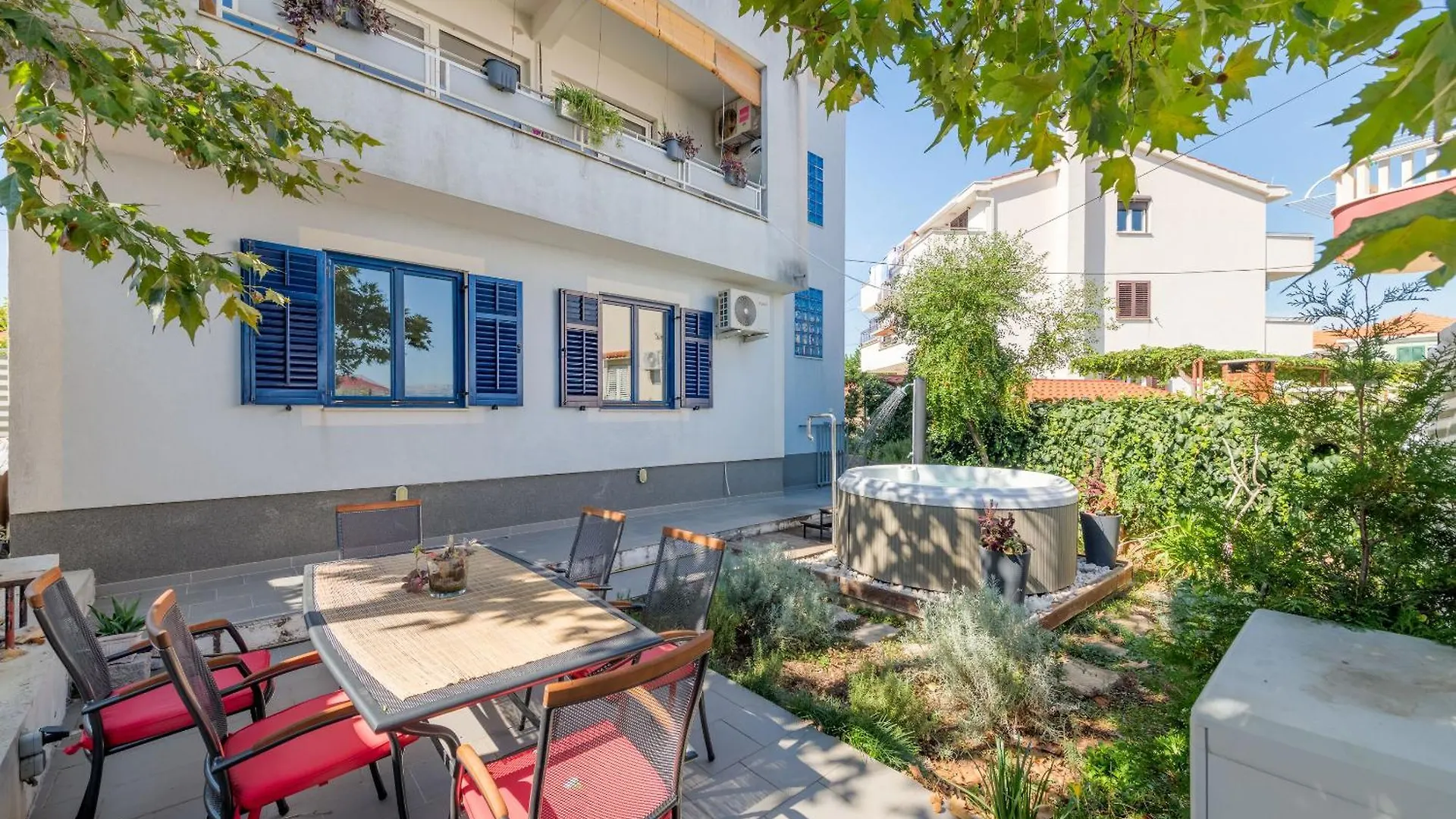 Apartments Deepwater Slatine